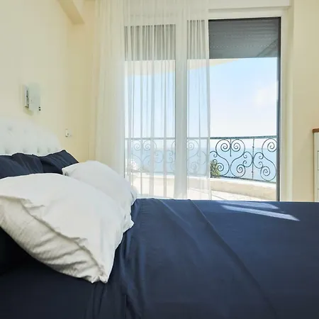 Morning Star Deluxe Апартаменты *